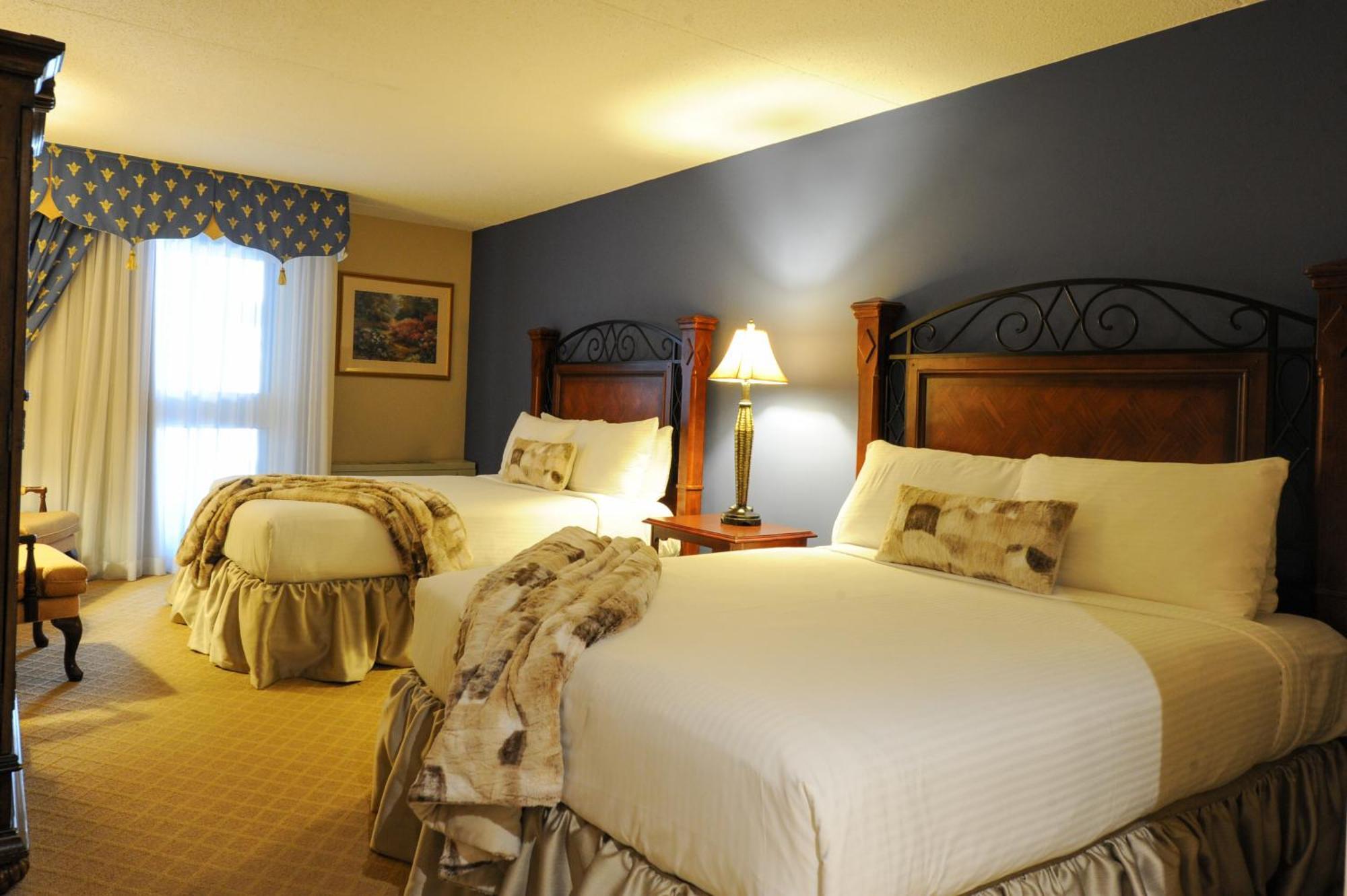Superior Queen Room Two Queen Beds