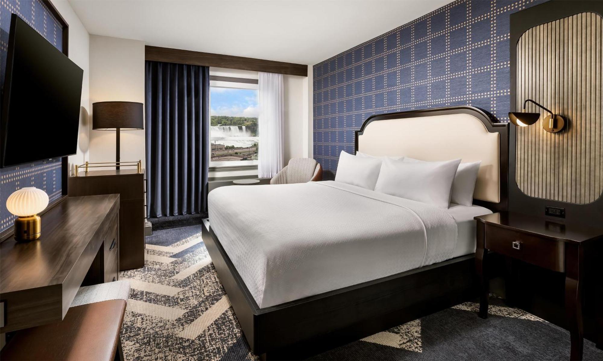 Deluxe King Room with Falls View,1659464269:JPEG