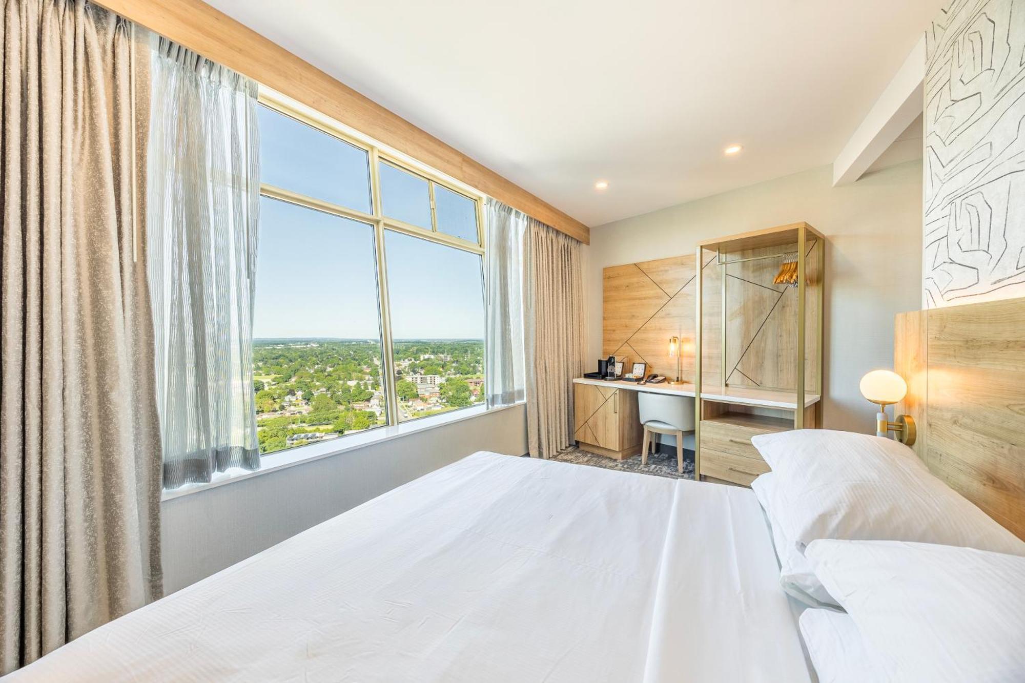 Tower King Cityview Room,1709929242:JPEG
